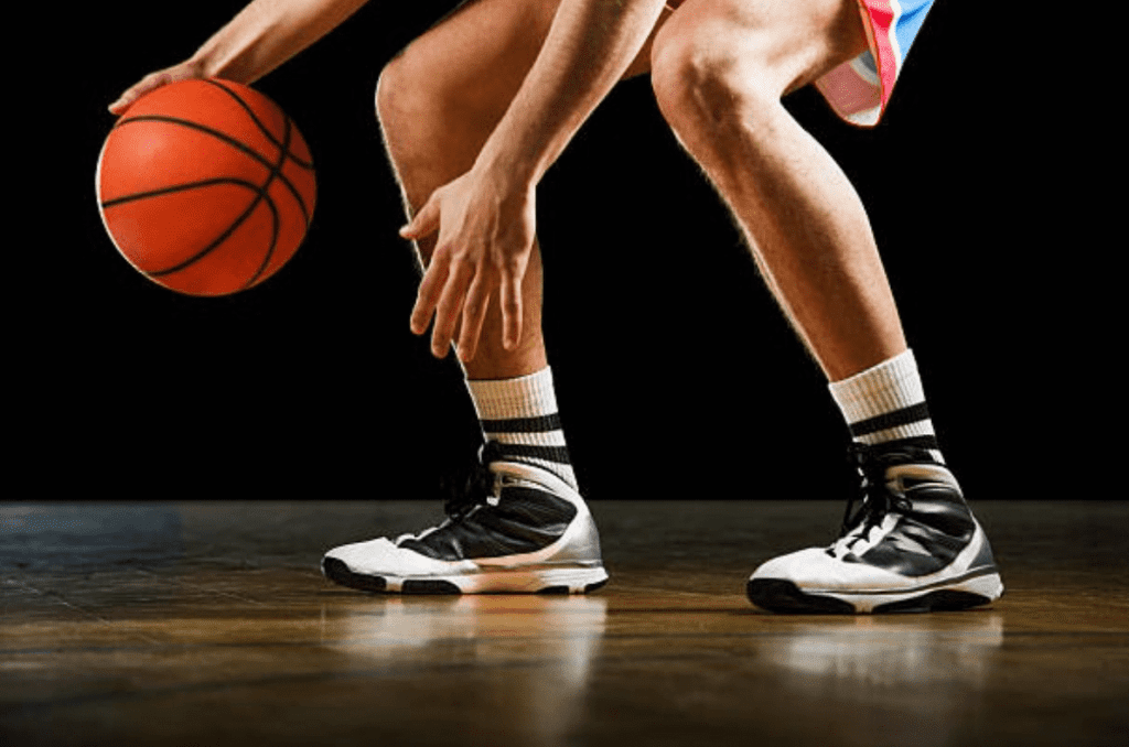 Things to keep in mind when you buy basketball shoes