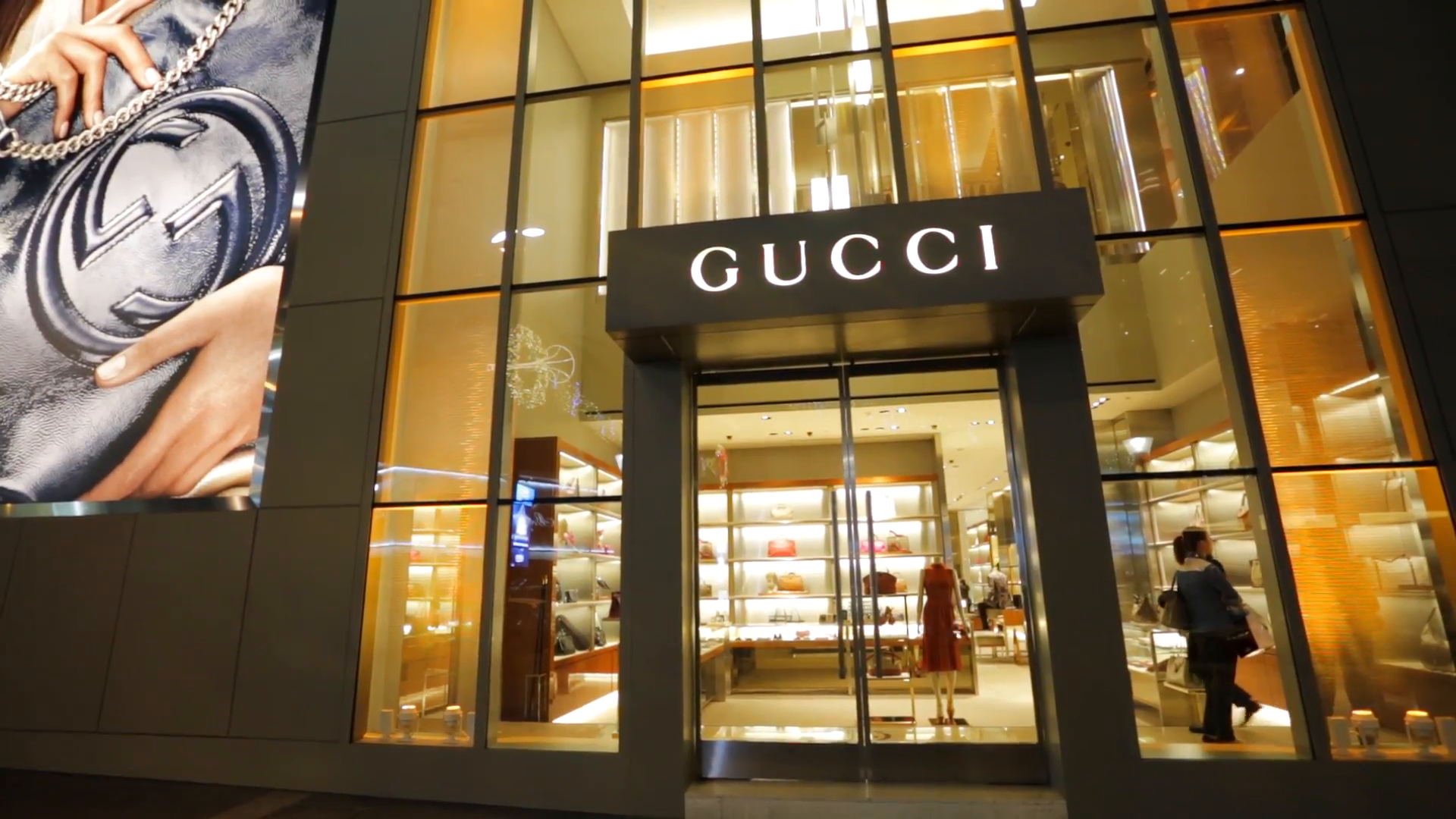 gucci store