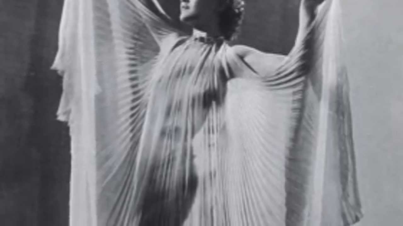 1930s bias cut gowns | Fashion illustration of bias cut even… | Flickr