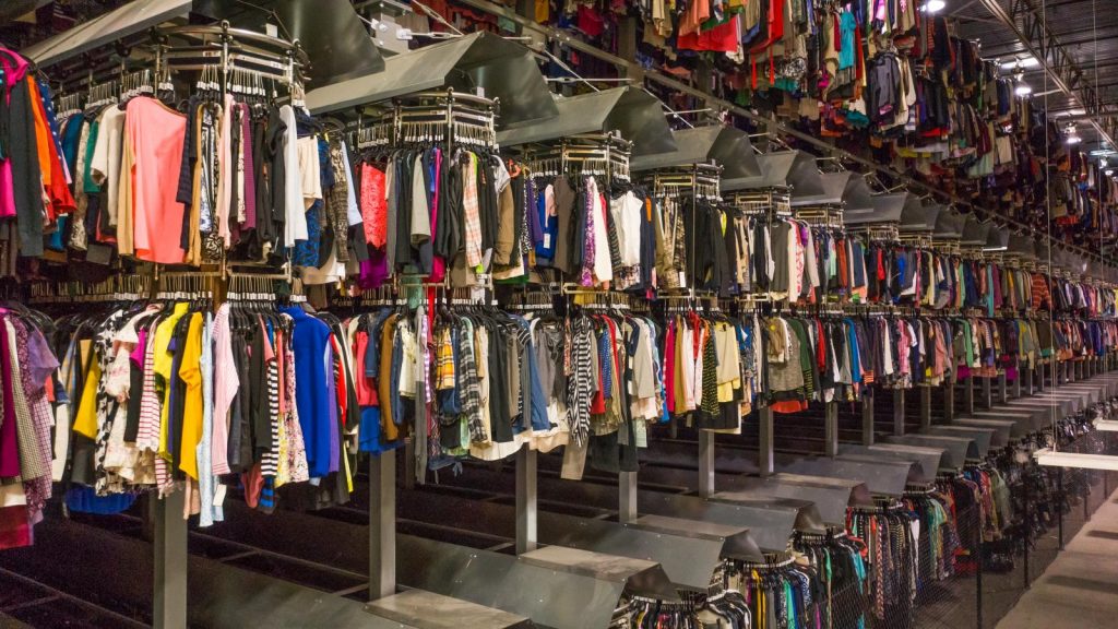 10 Online Thrift Stores To Find Low-Cost Vintage & Secondhand Clothes