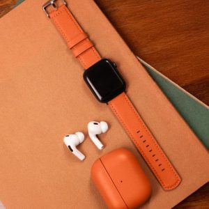 One Look, Three Devices: How to Master Effortless Tech Style