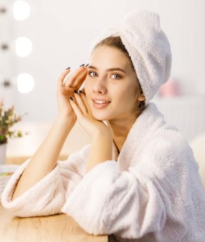 Dry Skin Woes: Guide To Winter Skincare