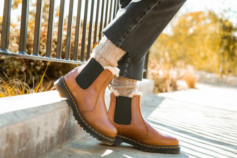 Workday Comfort Why Footwear Matters More Than Ever for Busy Professionals