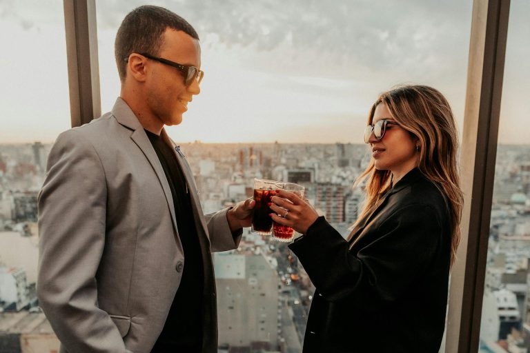 Fashion, Etiquette, and Confidence in Upscale Social Life