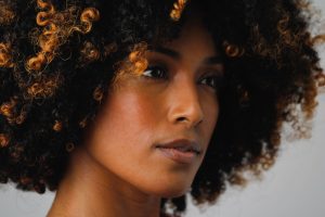 The Complete Guide to Curly Hispanic Hair: Embrace, Nourish & Define Your Natural Curls