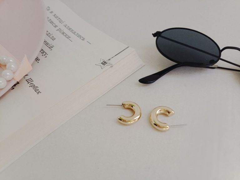 Looking for Jewelry That Matches Everything Here's What to Choose