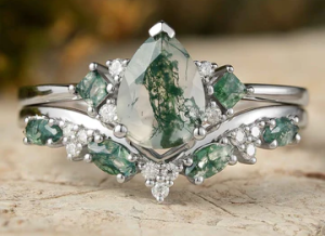 Moss Agate Rings and the Growing Appeal of Nature-Inspired Jewelry