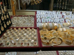 Multi-Day Texas Wedding Weekends: How to Get Different Jewelry Looks Without Buying Multiple Sets